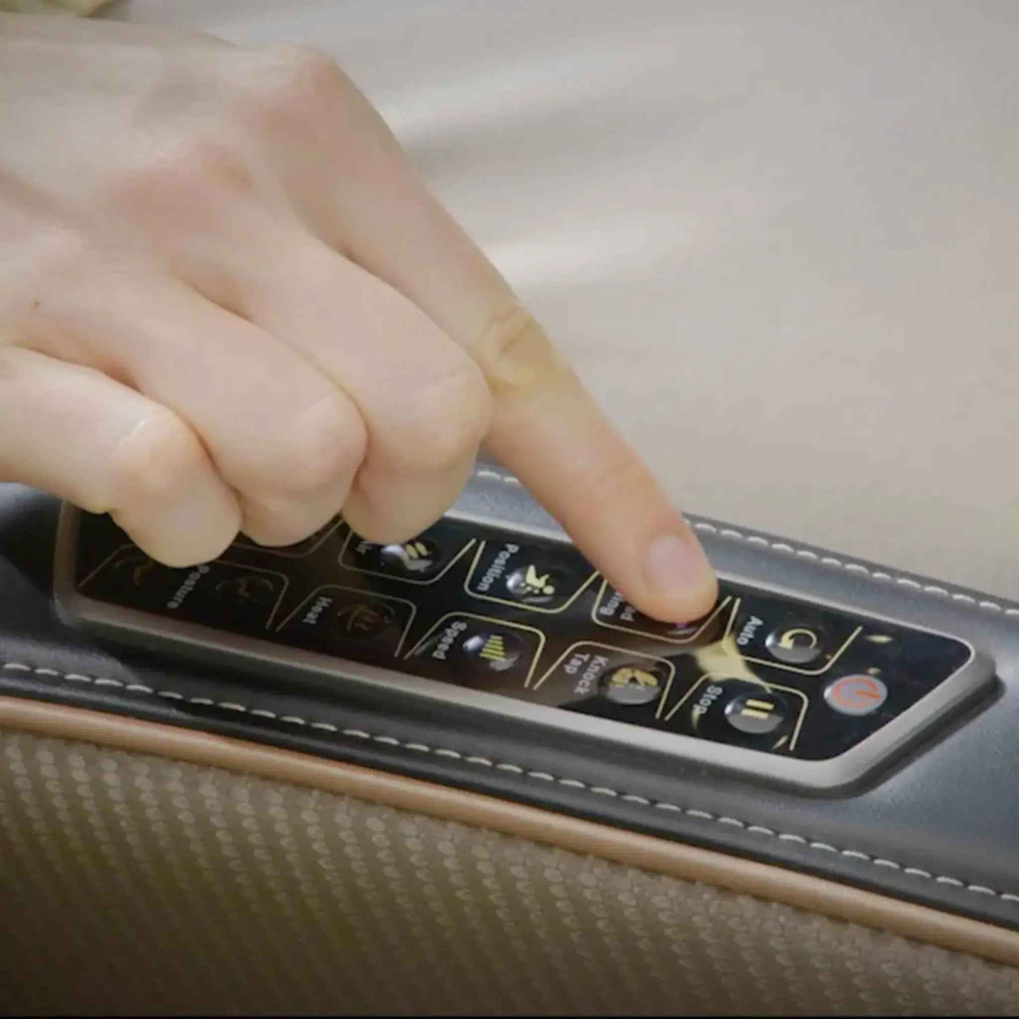 Naipo Premium Massage Chair with Bluetooth - Space-saving - MassageKraft